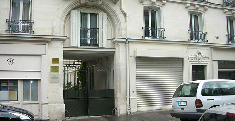 Psychiatrist's ofice in Paris